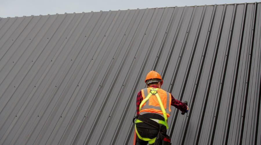 Professional gutter cleaning in Island, KY